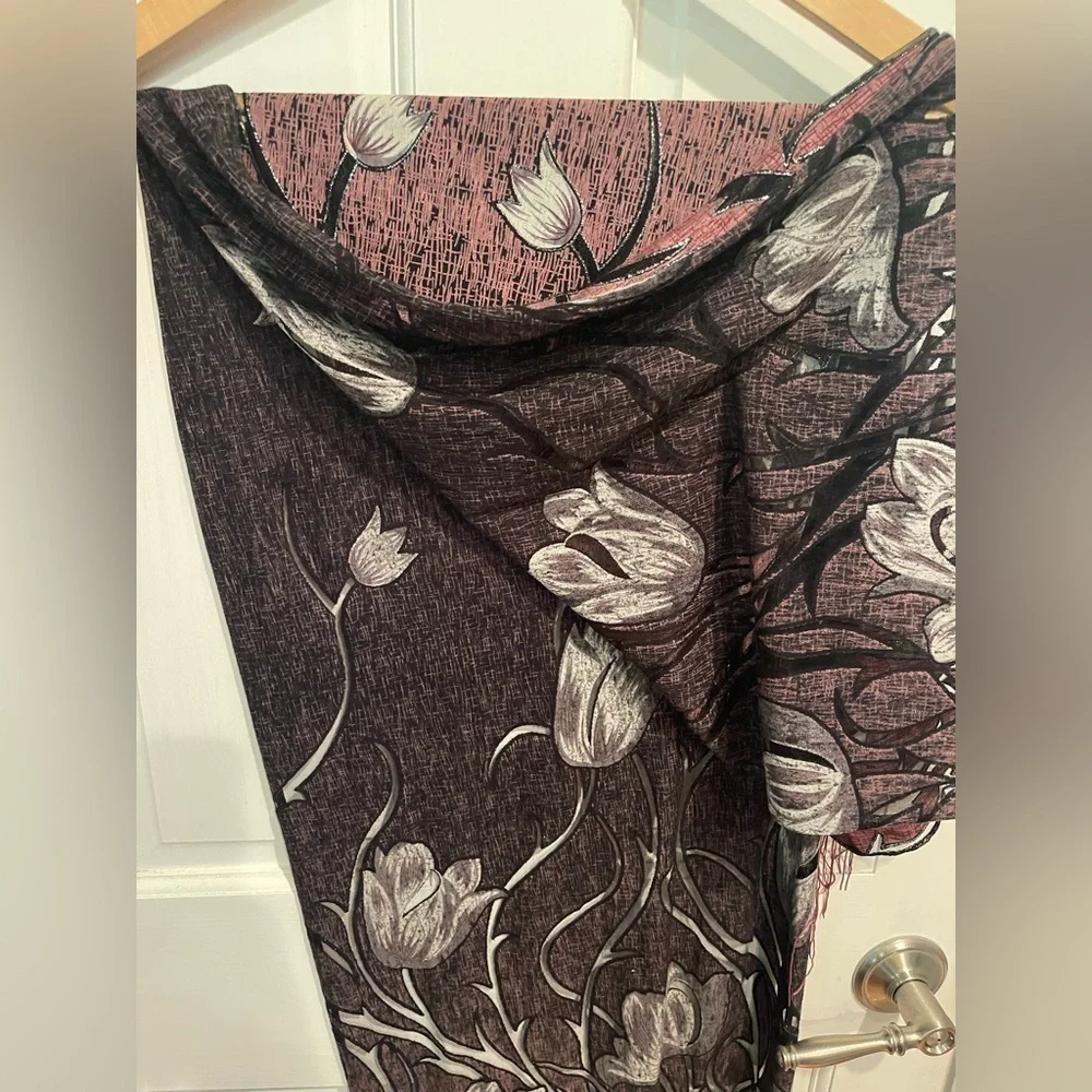Elegant Floral Black, Pinkish/Purplish Scarf.